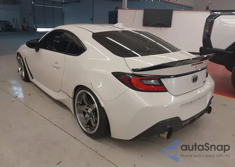 2024 Toyota Gr86 из США, поврежденный, VIN JF1ZNBB10R9754752